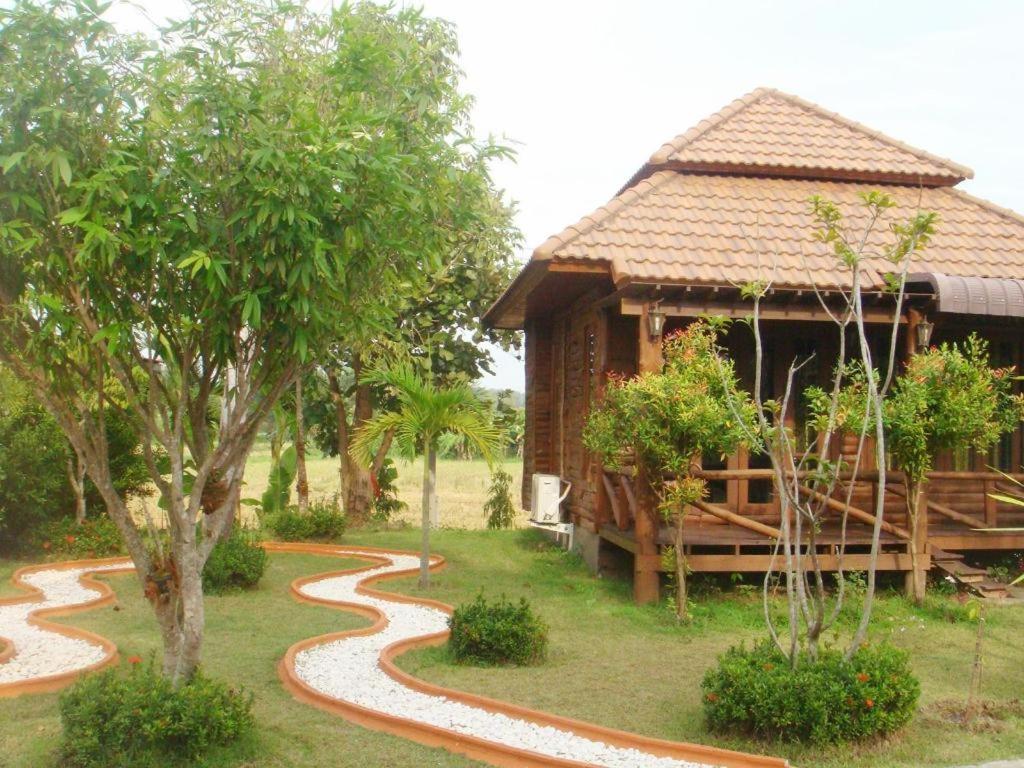 Indie House @ Maerim Chiang Mai Bagian luar foto