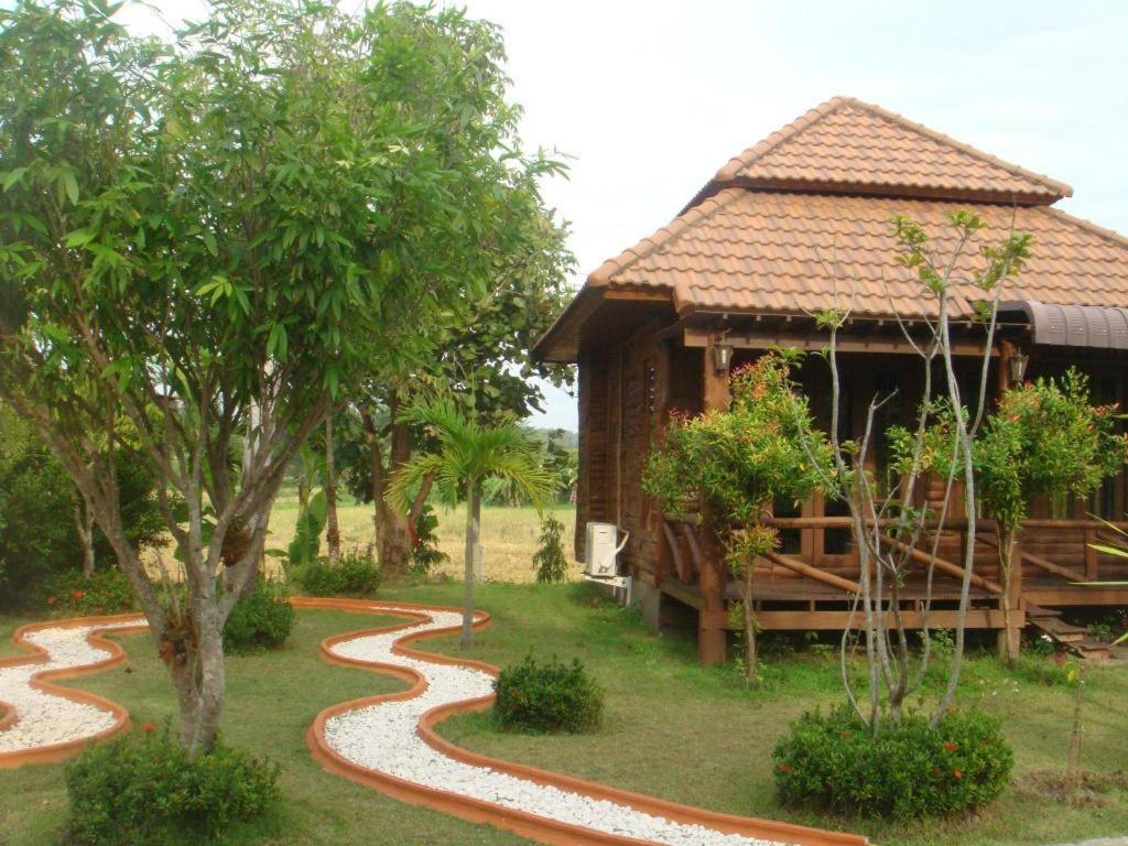 Indie House @ Maerim Chiang Mai Bagian luar foto
